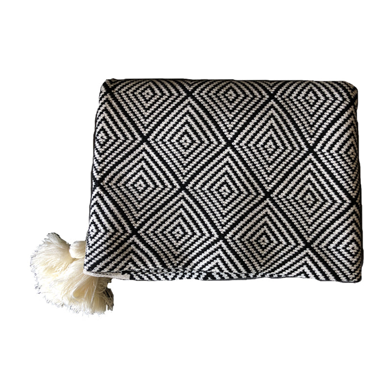 Retro Single Lunch Break Black And White Geometric Knit Blanket