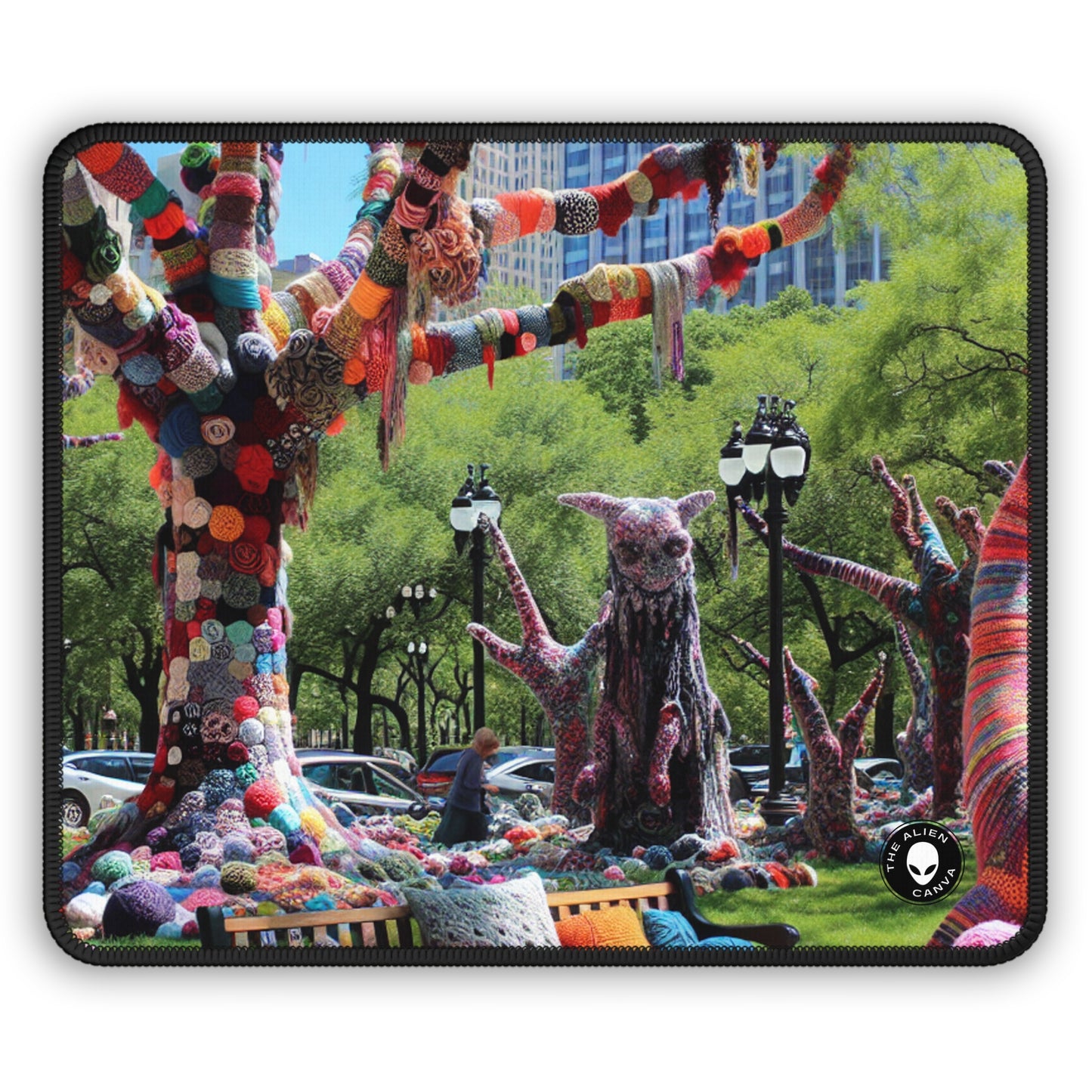 Titre : « Yarnscaped City : A Whimsical Fiber Art Fusion » – Le tapis de souris Alien Gaming Yarn Bombing (Fiber Art)