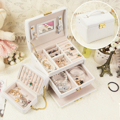 Necklace and bracelet storage box