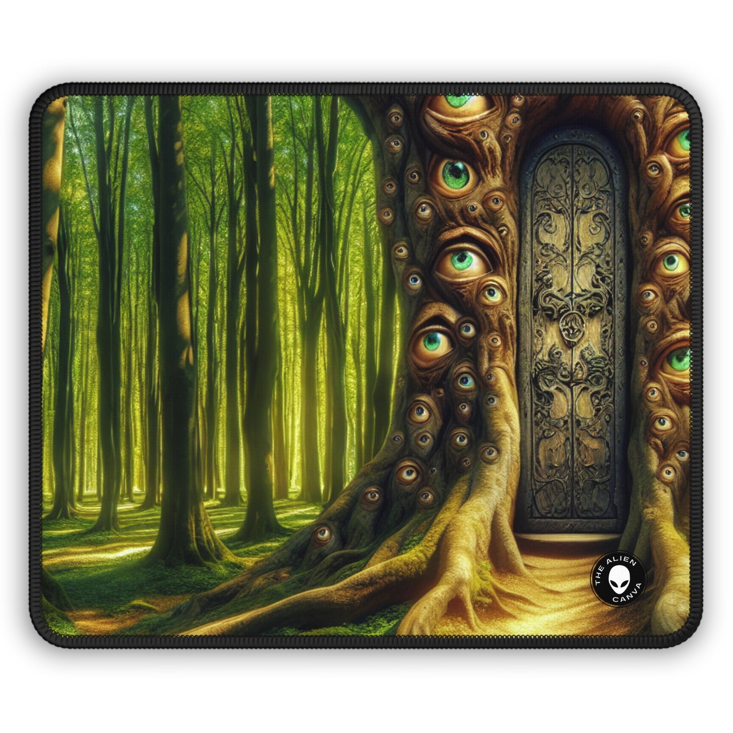 "El bosque vigilante: La puerta encantada" - Alfombrilla de ratón para juegos Alien