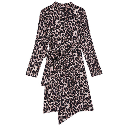 Vestido con estampado de leopardo y medio cuello alto para mujer