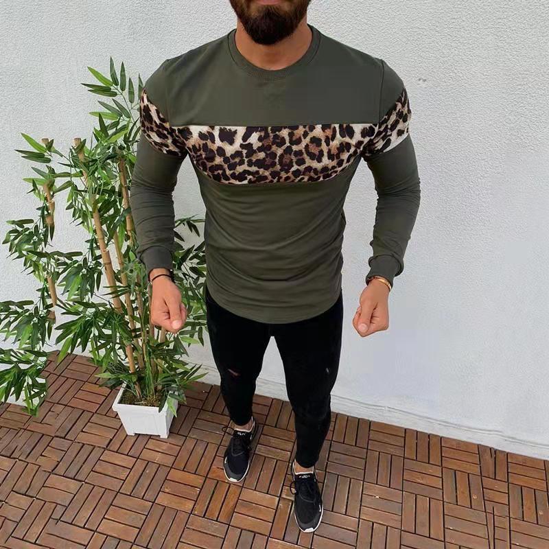 Camiseta con estampado de leopardo