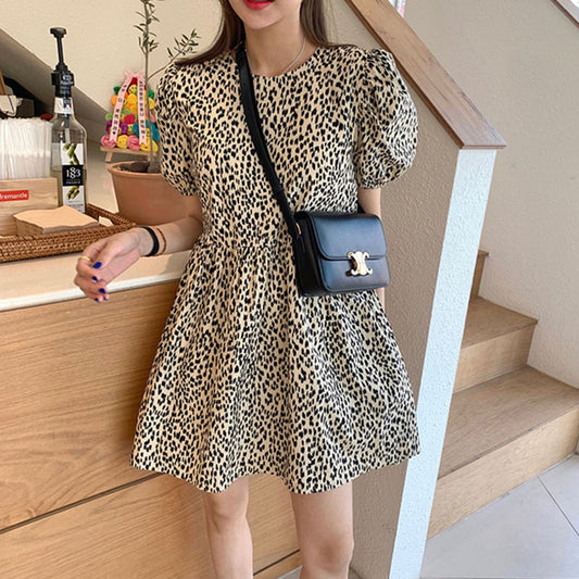 Leopard print retro puff sleeve dress