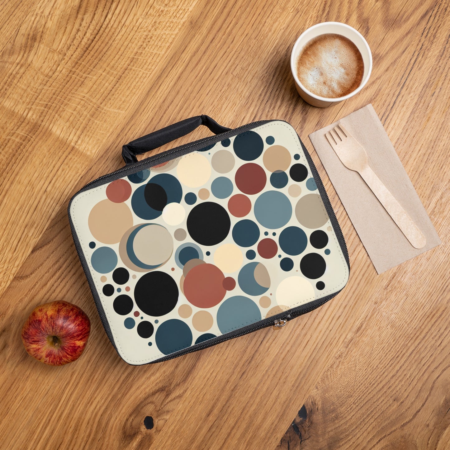 "Interwoven Circles: A Minimalist Approach" - The Alien Lunch Bag Minimalism Style