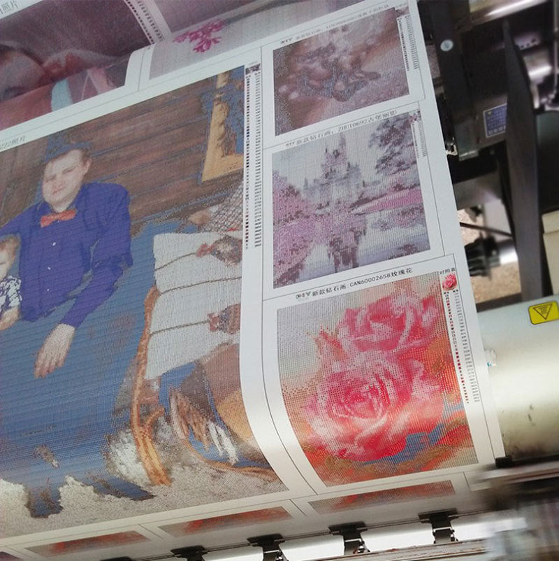 Pintura De Diamantes Tres Chicas De Piel Oscura Llena De Diamantes En La Sala De Estar