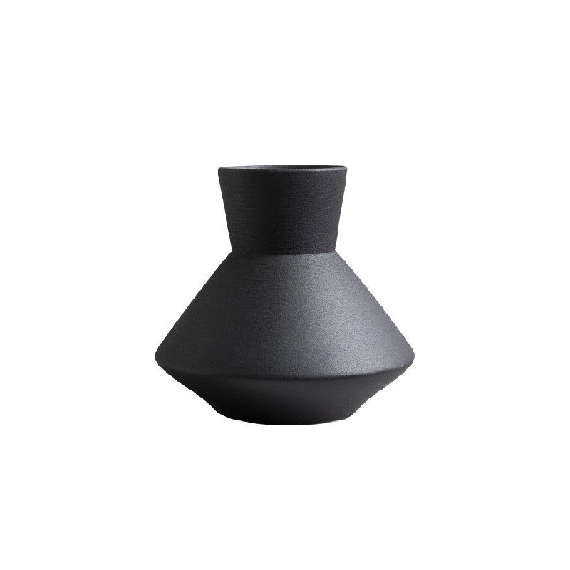 Matte Black Ceramic Flowerware Modern Minimalist Creative Home Model Room Villa Hotel Soft Decoration Decoration