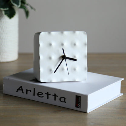 Hill Clock-adornos artesanales de resina cuadrados de estilo minimalista nórdico, modelo para casa, suministros de decoración suaves para habitación