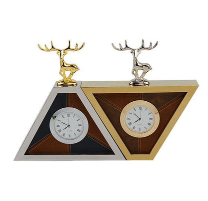 Triángulo Metal Color cuero cabeza de ciervo reloj adornos modelo habitación reloj asiento reloj péndulo mesa