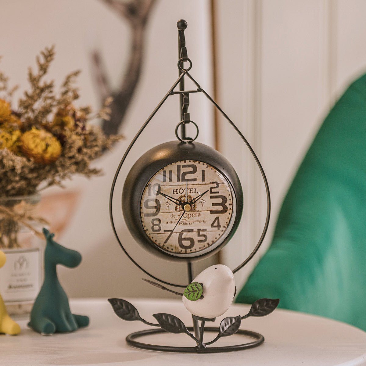 Horloge de bureau silencieuse, décoration à la mode, américaine, moderne, minimaliste, pour salon, réveil, rétro doré