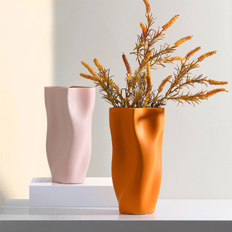 Nouveauté créatif moderne Morandi coloré forme Unique décoration de la maison en céramique porcelaine Vases