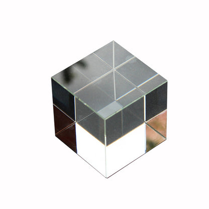 Cube en verre de cristal transparent Cube de cristal d'embryon blanc