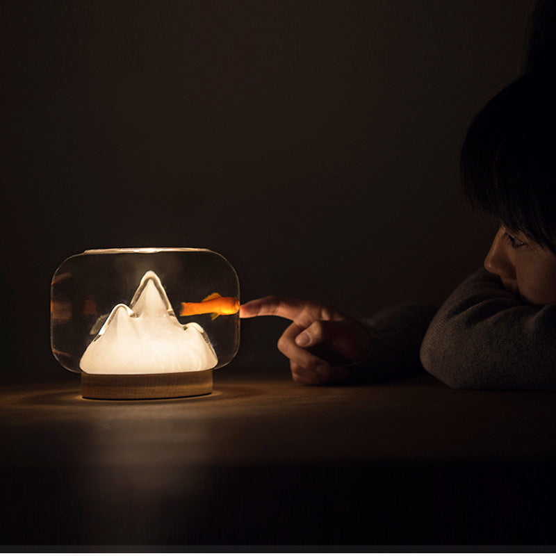 Luz nocturna de escritorio de montaña cálida