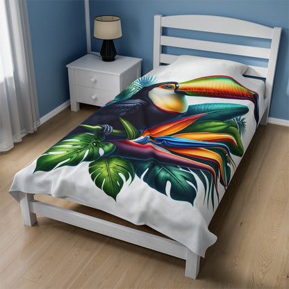 "Toucan sur une fleur tropicale" - La couverture en peluche Alien Velveteen style hyperréaliste