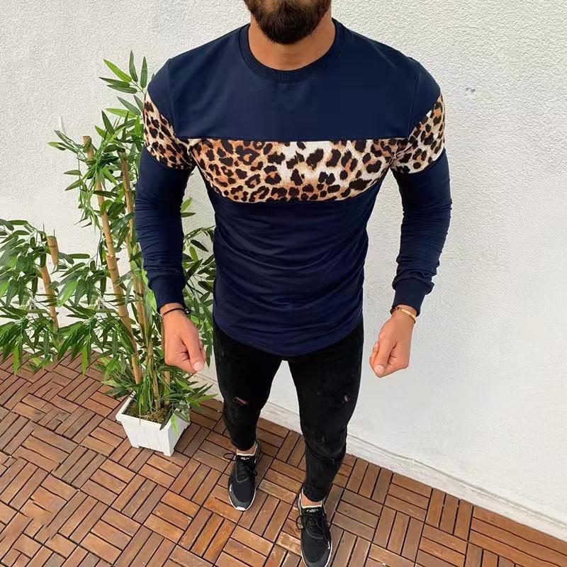 Camiseta con estampado de leopardo