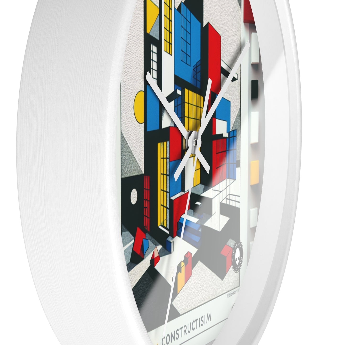 "Techno-Triangles : une exploration constructiviste de l'innovation moderne" - The Alien Wall Clock Constructivism