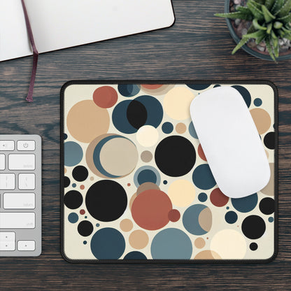 "Interwoven Circles: A Minimalist Approach" - The Alien Gaming Mouse Pad Minimalism Style