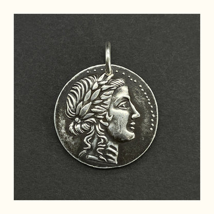 Reproduction de pièces d'argent de bijoux grecs anciens