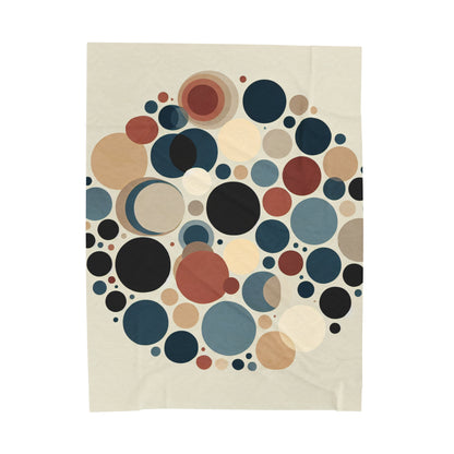 "Interwoven Circles: A Minimalist Approach" - The Alien Velveteen Plush Blanket Minimalism Style