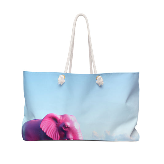 "L'éléphant rose dans la mer d'un bleu profond" - The Alien Weekender Bag Un éléphant rose flottant dans l'océan