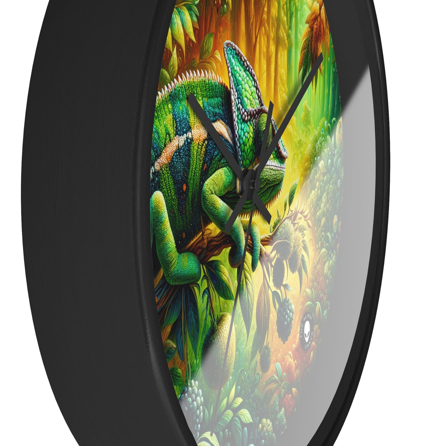 "Bosques vibrantes y el camuflaje camaleón" - El reloj de pared alienígena