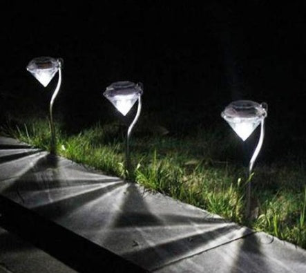 Lampe diamant de jardin à énergie solaire