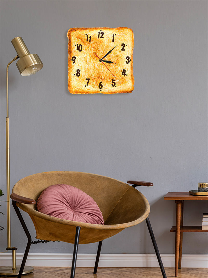 Reloj de pared moderno con pan horneado realista para decoración del hogar