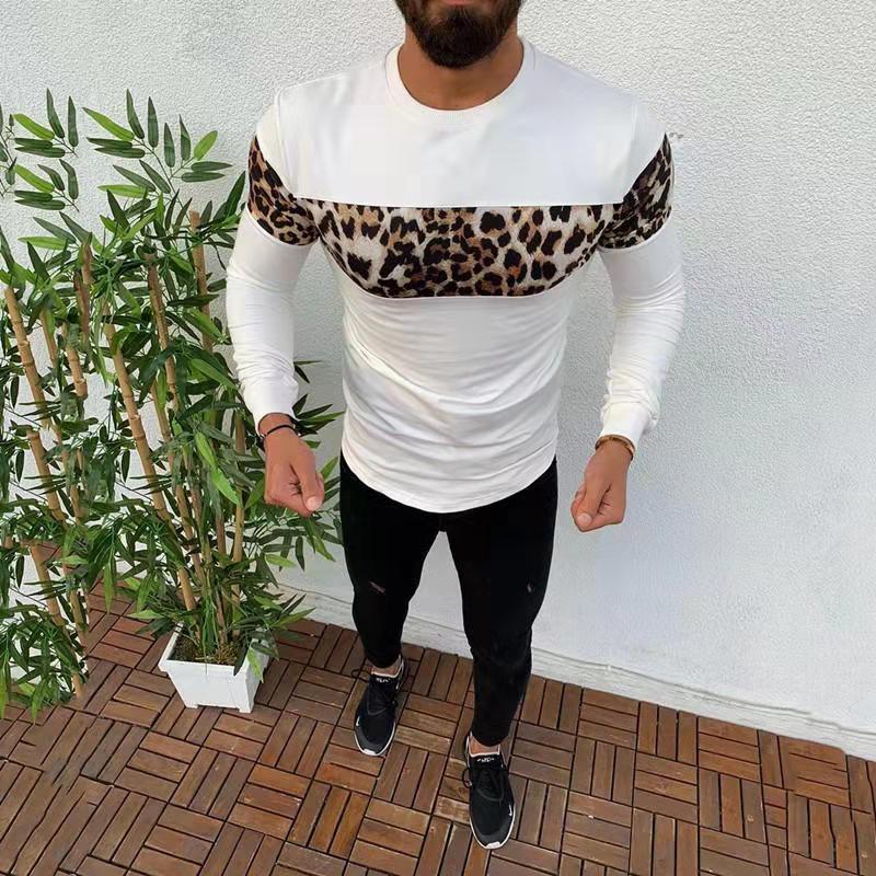 Camiseta con estampado de leopardo