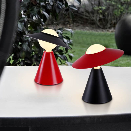 Lampe en verre chapeau de paille étude et décoration de chambre à coucher