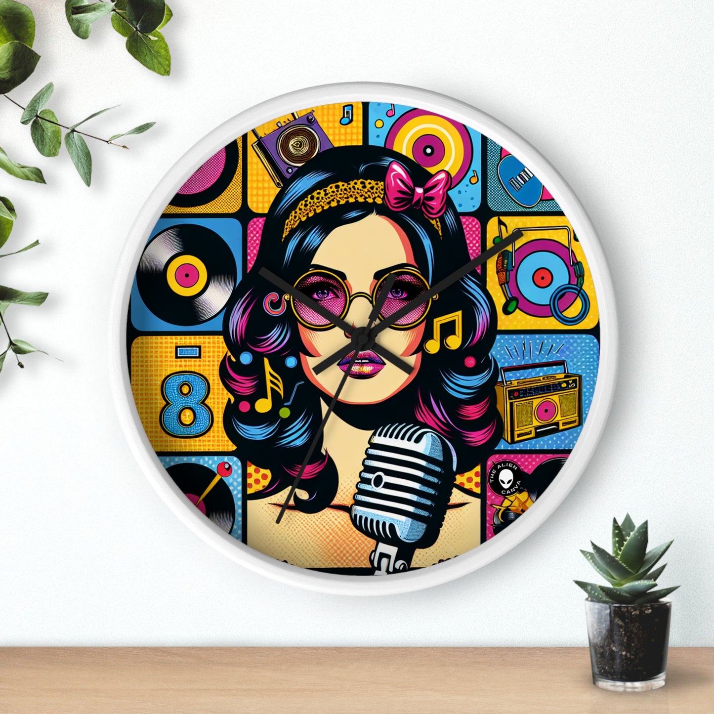 "Célébrer l'iconographie pop : un portrait rétrospectif" - L'horloge murale Alien Pop Art