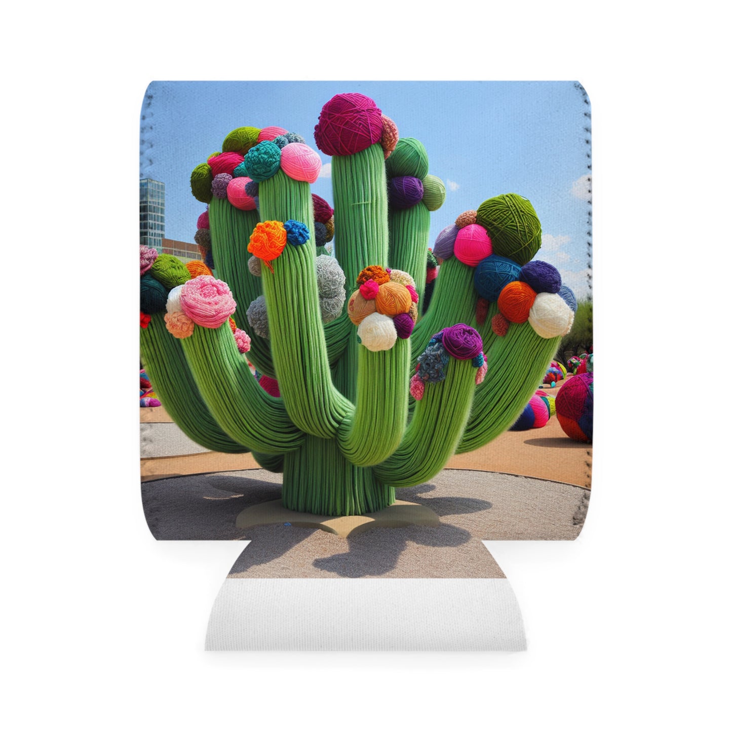 « Cactus remplis de fil dans le ciel » - Le style Alien Can Cooler Sleeve Yarn Bombing (Fiber Art)