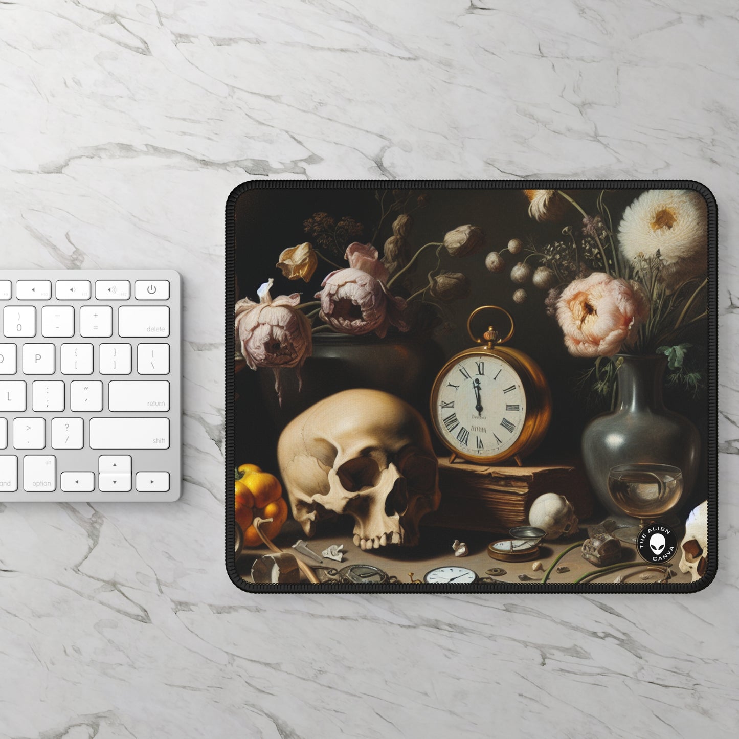 "Decadencia digital: una Vanitas contemporánea que examina el consumismo en el siglo XXI" - The Alien Gaming Mouse Pad Vanitas Painting