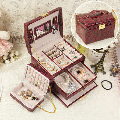 Necklace and bracelet storage box