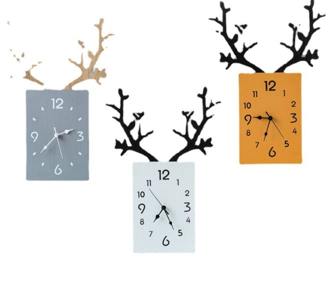 Home Deer Antlers Wooden Art Wall Clock