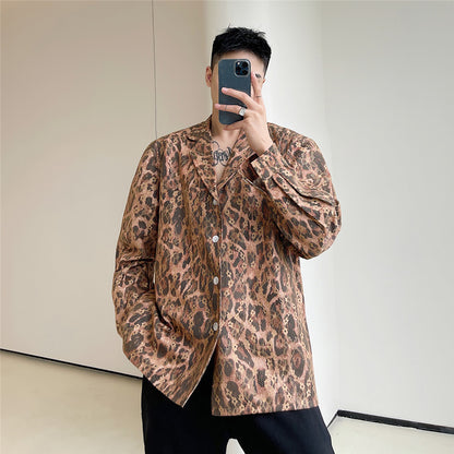 camisa de cuello de traje con estampado de leopardo de malla de encaje solapa de hombre