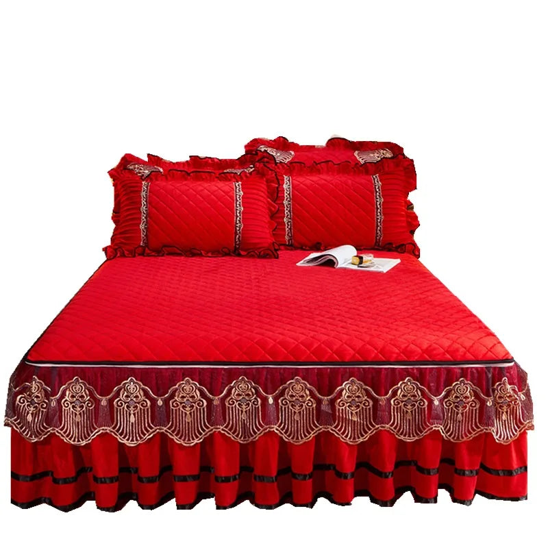 Literie de mariage princesse en velours cristal rouge, couvre-lit épais et doux, jupe de lit brodée en dentelle, housse de matelas, taies d'oreiller