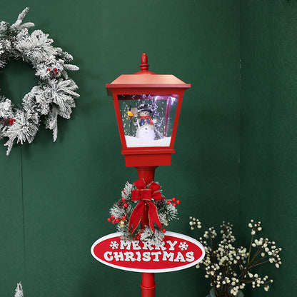 Père Noël Bonhomme de neige Arbre de Noël Il neige Réverbère