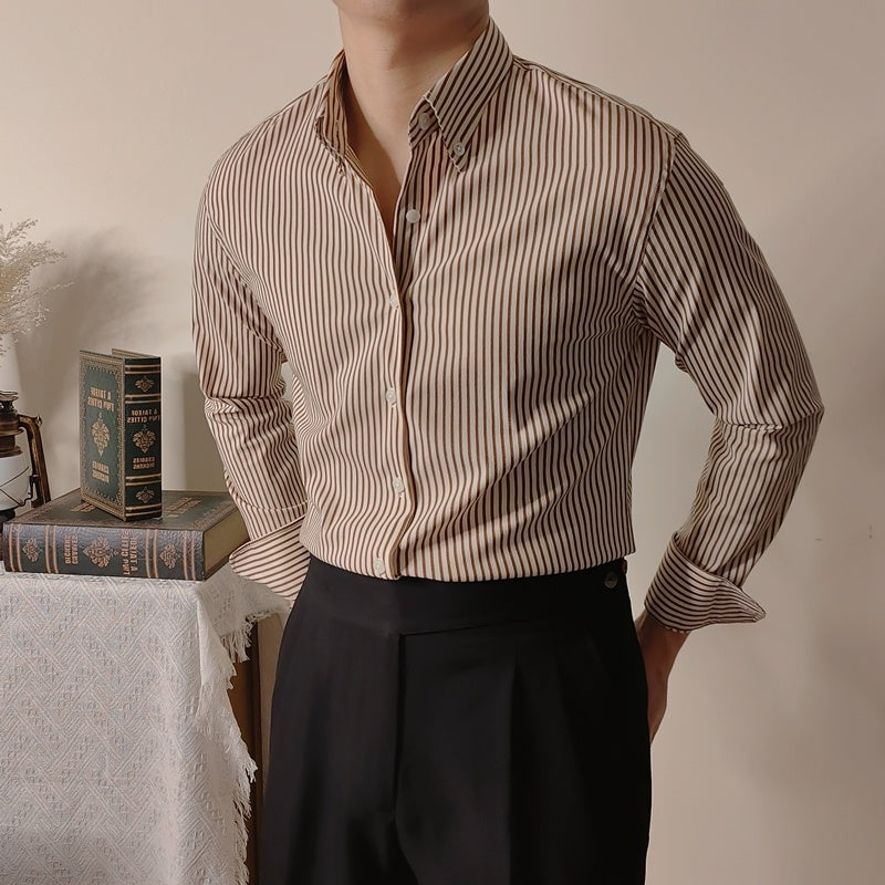 Chemise à rayures café ajustée pour hommes