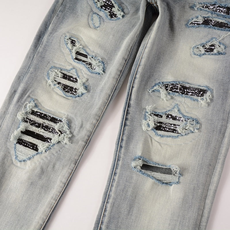 Jeans ajustés élastiques à patch imprimé de couleur claire pour hommes